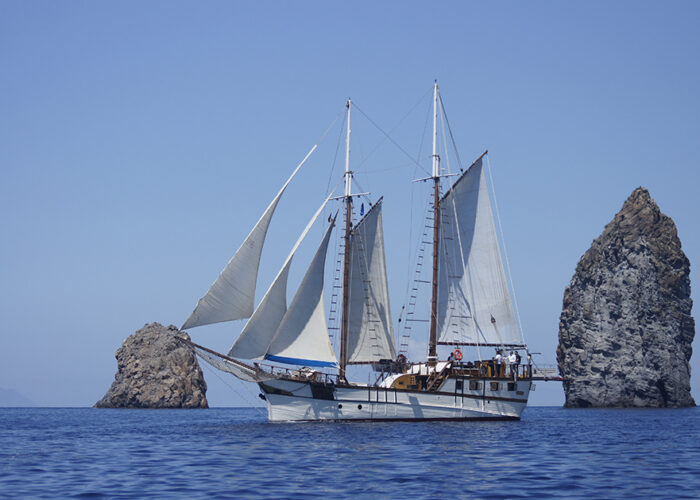 Du 13 au 20 mai à la découverte des Iles Éoliennes à bord du Sigismondo