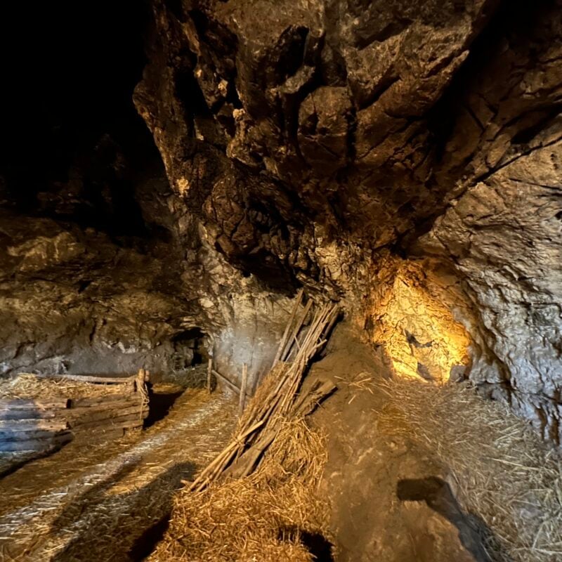 Visiter la Grotta Mangiapane en Sicile : Une aventure magique en famille